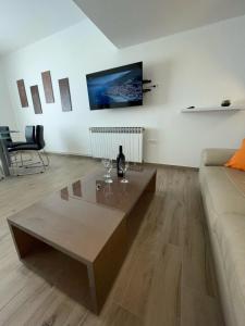 Telewizja i/lub zestaw kina domowego w obiekcie Apartman Varea