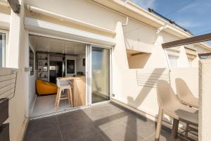 Fotografie z fotogalerie ubytování Black Jack naturiste Port Nature coursive vue mer v destinaci Cap d'Agde + 11 fotografií
