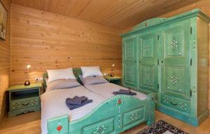 Postel nebo postele na pokoji v ubytování Holiday home in Kupa - Gorski Kotar 31182