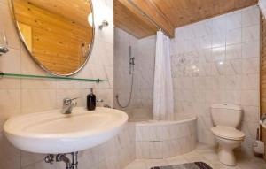Koupelna v ubytování Holiday home in Kupa - Gorski Kotar 31182 + 28 fotografií