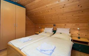 Postel nebo postele na pokoji v ubytování Holiday home in Kupa - Gorski Kotar 31182
