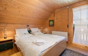 Postel nebo postele na pokoji v ubytování Holiday home in Kupa - Gorski Kotar 31182