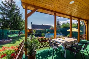 Fotografia z galérie ubytovania Familia nyaraló 24 v destinácii Balatonkeresztúr