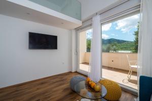 Nespecifikovaný výhled na hory nebo výhled na hory při pohledu z apartmánu