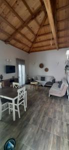 TV a/nebo společenská místnost v ubytování Central apartment