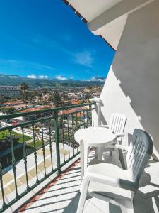 A balcony or terrace at Apartamentos La Carabela