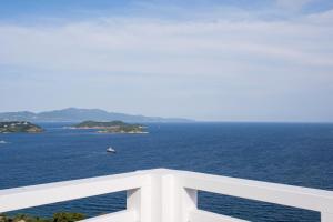 Ein allgemeiner Meerblick oder ein Meerblick von des Hotels aus