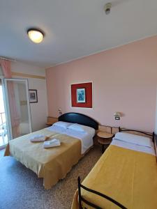 Gallery image of Hotel Primavera sul mare in Lido di Savio +80 photos