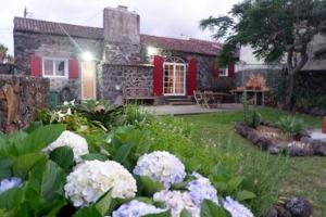 En have udenfor Coastal Trail Cottage