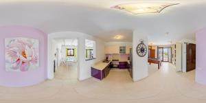 Postel nebo postele na pokoji v ubytování Villa Sunset Faro Deluxe & Spa Pool