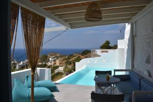 a view of a pool from a house at Pavezzo in Ios Chora