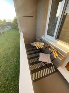 Balkón nebo terasa v ubytování apartmán NA NOC V BOHDANČI