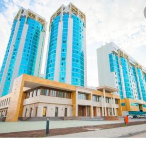 Gallery image of 102 2х комн кв с 2мя кроватями и 2мя диванами на 23м этаже с шикарным видом, возле Байтерека, кондиционер, фильтр для воды in Astana