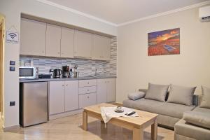 Foto dalla galleria di Comfortable apartment near Athens Airport!! a Spata