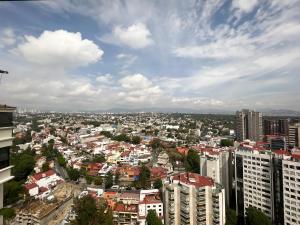 uma vista para a cidade com edifícios em Air Lux em Cidade do México