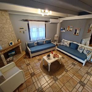 A seating area at Eirinis Home - Σπίτι της Ειρήνης Még 36 kép