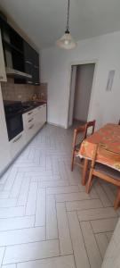 Una cocina o kitchenette en Appartamento accogliente/nuovo Livorno
