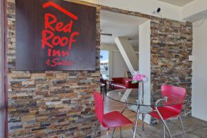 Posezení v ubytování Red Roof Inn Needles