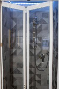 A bathroom at Endless Summer Apartment