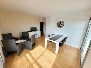 Zdjęcie z galerii obiektu Appartement T5 avec 4 lits doubles w mieście Brest