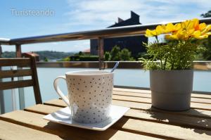 Ein Balkon oder eine Terrasse in der Unterkunft Rincón del Cantábrico: para amantes de las buenas vistas