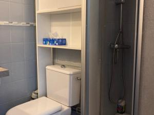 Kúpeľňa v ubytovaní Appartement Saint-Georges-de-Didonne, 2 pièces, 4 personnes - FR-1-550-44