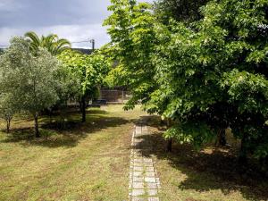 Ogród w obiekcie A Casiña - Casa Rural en la Ribeira Sacra, Galicia