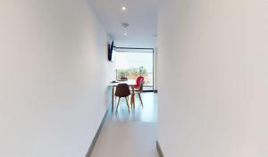 Μια τηλεόραση ή/και κέντρο ψυχαγωγίας στο 2 The View apartments Ilfracombe - Seafront, Parking, Lift, EV