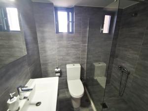 Ένα μπάνιο στο Archos Seafront Apartments +17 φωτογραφίες