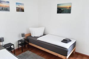 Postel nebo postele na pokoji v ubytování Nice 2 room Apartment in Magdeburg