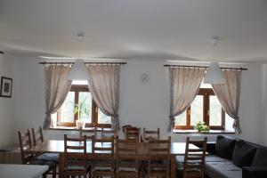 Posedenie v ubytovaní Rodinný penzion Jimramovské Pavlovice až 24 osob! + 8 fotografií