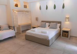 a bedroom with two twin beds and a closet at Villa Padula in Sogliano Cavour +34 photos