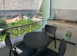 Η κουζίνα ή μικρή κουζίνα στο Kekezis Apartments +27 φωτογραφίες