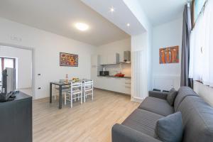 Kuchyňa alebo kuchynka v ubytovaní Arco Rocks Apartments