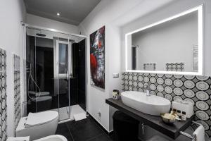 A bathroom at Domus Enea
