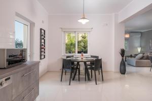 Fotografie z fotogalerie ubytování Villa ARONIOS v destinaci Arónion