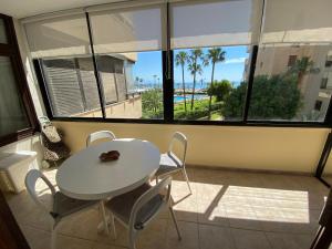 Zdjęcie z galerii obiektu Urb Playamar 1 Torremolinos 1st line Beach w mieście Torremolinos