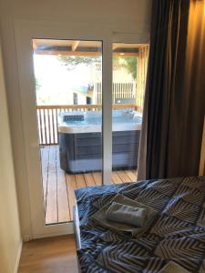 Luxury Mobile Houses Adria客房内的一张或多张床位