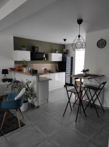 Η κουζίνα ή μικρή κουζίνα στο Chez Driss