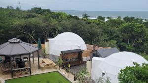 un observatoire et une maison avec un kiosque dans l'établissement Kakurega Shikinotsuki - Vacation STAY 13063v, à Hokota