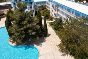 Bazén v ubytování Hotel Azurro - All Inclusive nebo v jeho okolí