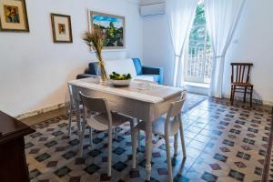 Ruang duduk di Casa Nà Za Maria