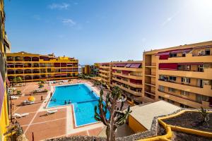 Hồ bơi trong/gần Lovely 1-bedroom apartment whit pool