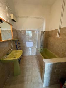 Bilik mandi di La Residence - n° 05 - T2 classé **