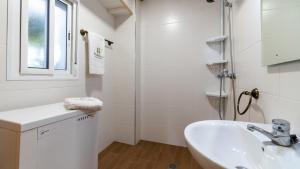 A bathroom at Huerta del Chacho Ronda by Ruralidays