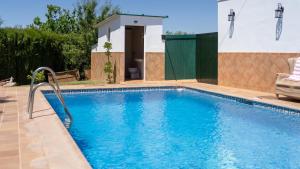 The swimming pool at or close to Huerta del Chacho Ronda by Ruralidays