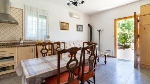A kitchen or kitchenette at Huerta del Chacho Ronda by Ruralidays
