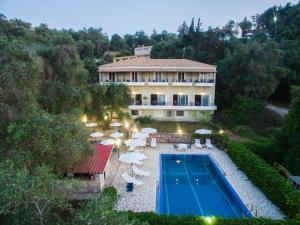 The swimming pool at or close to Amfitriti Hotel & Studios