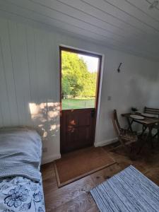Shepherds Hut at Cummins Farm, Lyme Regis的休息区