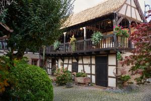 Zahrada ubytování La Cour de Lise Maison D'Hôtes et SPA